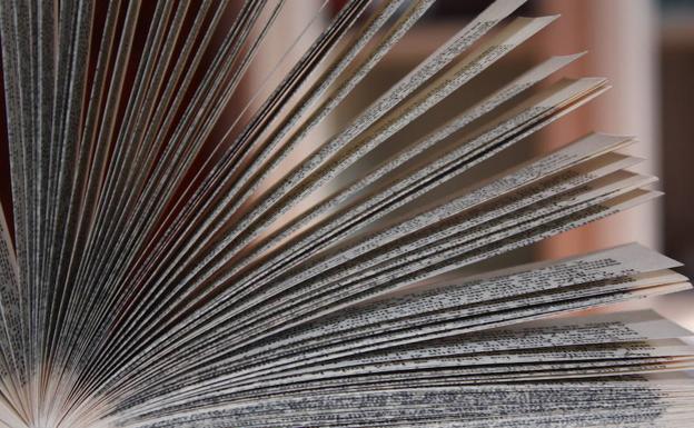El Musac organiza un taller sobre textos y edición para conocer el futuro de los libros y preparar un 'fanzine' colaborativo