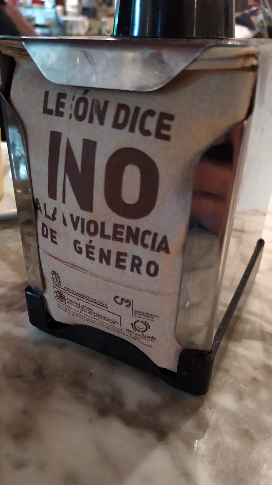 Servilletas contra la violencia de género