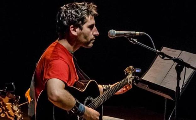 El cantautor Samuel Leví inaugura los conciertos de las Águedas 'Música en el patio'