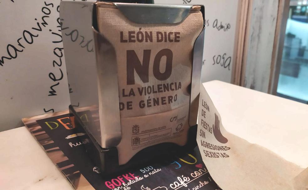 Servilletas contra las agresiones sexuales en León