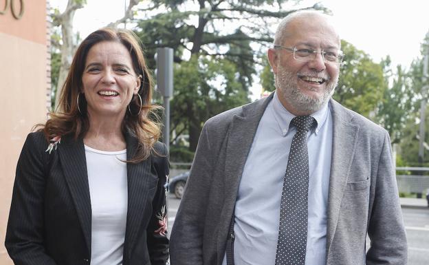 La ejecutiva de Cs marcó como «prioridad» negociar la Junta con el PP y sólo en caso de fracasar hablar con el PSOE