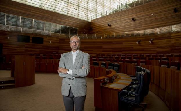 Luis Fuentes: «Imagino que habrá cauces entre Mañueco e Igea como para no necesitar mediadores»