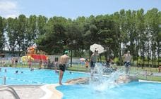 Ocio, deporte y agua, la mejor receta para combatir el calor en las piscinas de Valencia de Don Juan