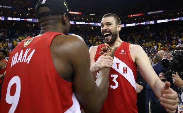 Marc Gasol se queda en los Raptors