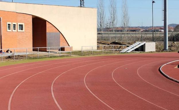 La ULE lidera un proyecto con CSD y Ayuntamiento para que las pistas de atletismo del Campus Universitario estén homologadas