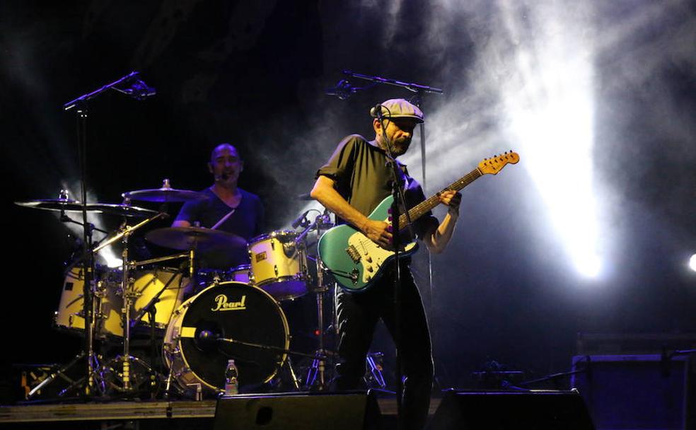 Los Enemigos despiden con rock