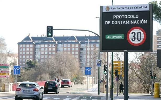 El Ayuntamiento de Valladolid limita el tráfico a 30 kilómetros por hora en el centro por la contaminación