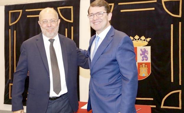 Mañueco e Igea firman este martes el acuerdo de Gobierno para Castilla y León