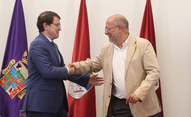 Nuevo rumbo en Castilla y León: PP y Cs sellan el acuerdo para un Gobierno de «cambio, estabilidad y de futuro» con 10 consejerías