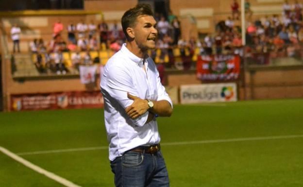 Víctor Cea, nuevo entrenador del Melilla