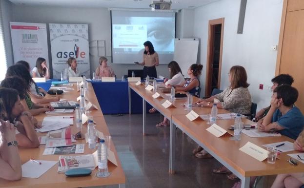 Cruz Roja Española presenta la mesa de diálogo 'Balance + positivo' con empresarias leonesas