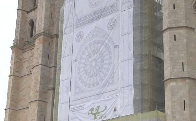 La complejidad de los trabajos de restauración impedirá descubrir el rosetón de la Catedral hasta 2021