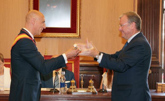 Silván: «Comparto el objetivo con Diez de trabajar para que León sea una ciudad mejor»