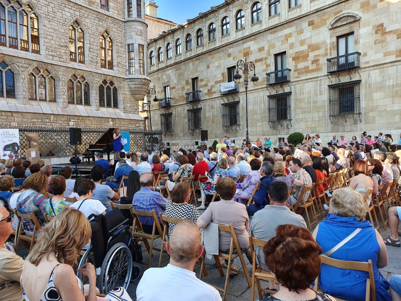 Las Piedras Cantan reúne ante Botines a un público entregado a la buena música