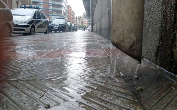 La lluvia obliga a suspender el concierto de la Orquesta Sinfónica de Castilla y León en la capital