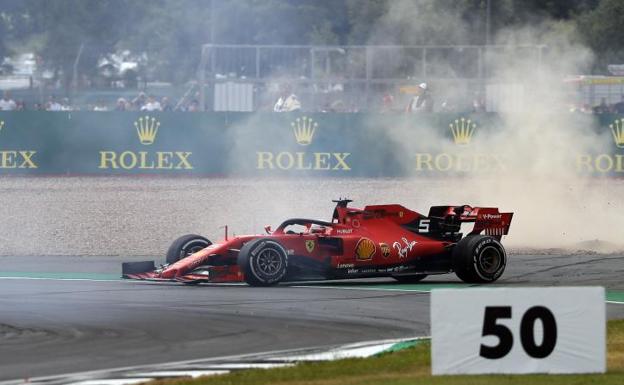 Vettel pierde el rumbo