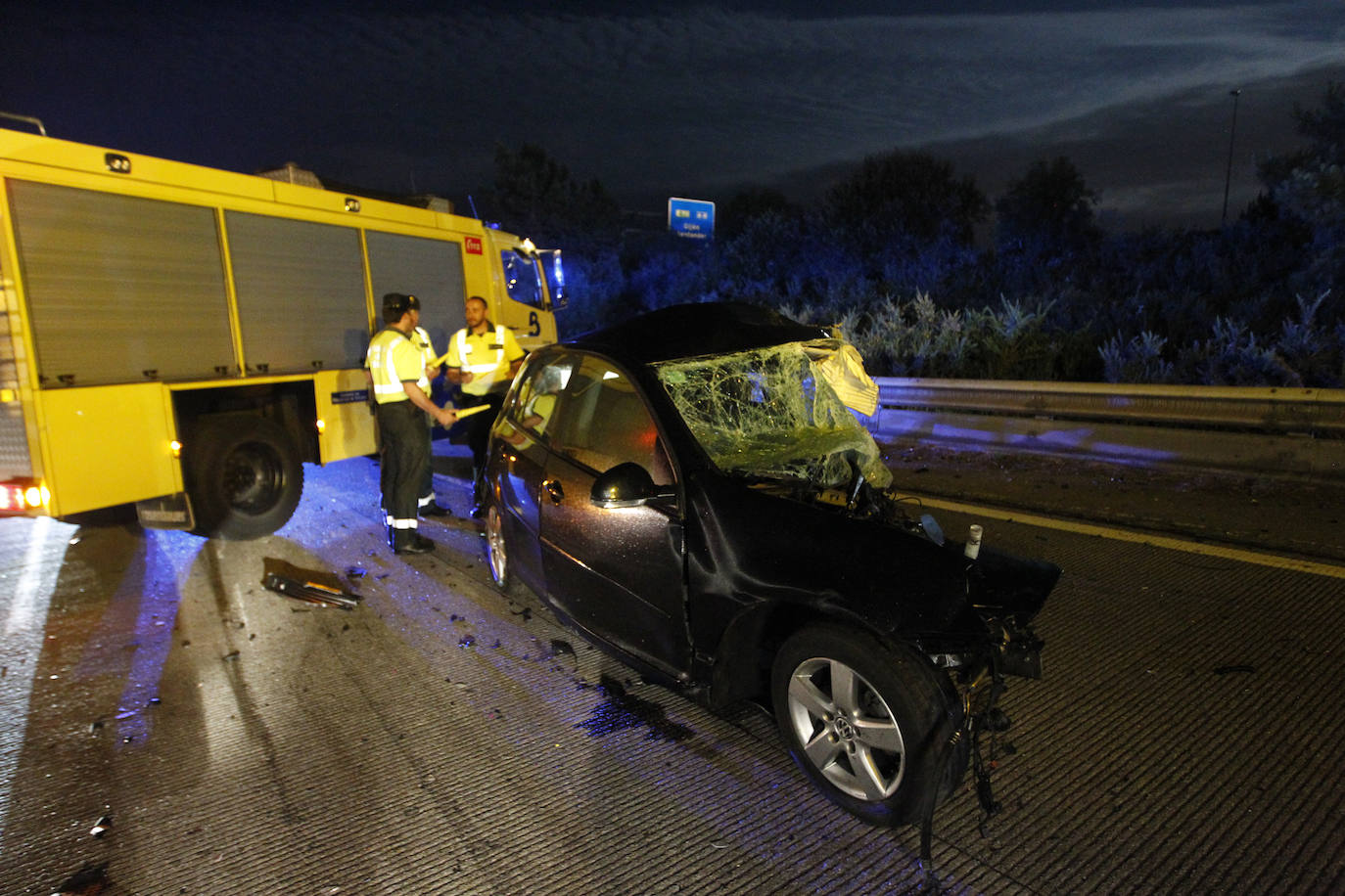 Un muerto y cinco heridos en un accidente provocado por un kamikaze en la 'Y'