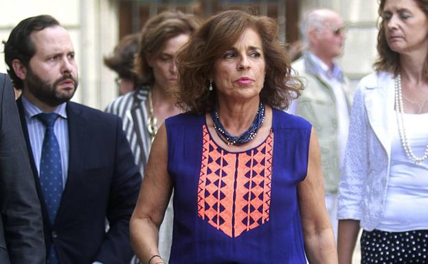 El Tribunal de Cuentas revoca su condena a Ana Botella por la venta de pisos protegidos a 'fondos buitre'