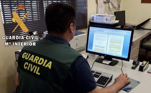 Detienen a una trabajadora de un centro geriátrico de Valladolid por robar joyas a una residente