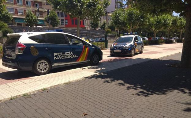 Detenido un varón por propinarle una paliza a su pareja en el paseo de Papalaguinda