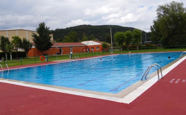 La piscina de Matallana de Torío, tu destino de verano