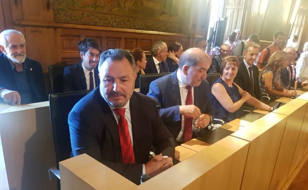 En directo | Eduardo Morán, asume las riendas de la Diputación de León