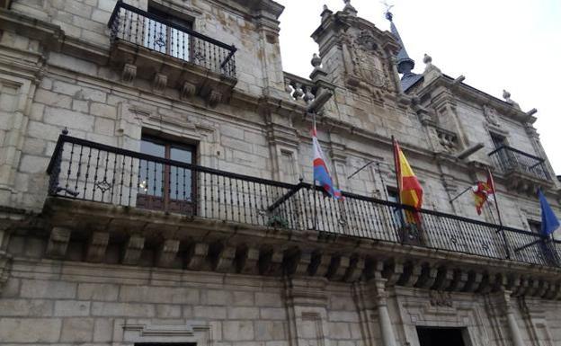 La Asociación de Periodistas rechaza la contratación de no titulados en el Ayuntamiento de Ponferrada