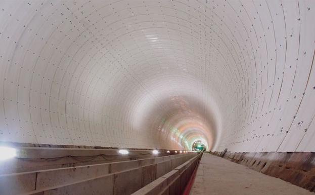 La variante de Pajares cumple una década con todos sus túneles perforados y sin trenes
