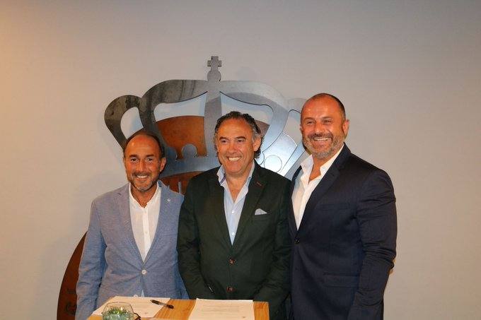 La Cultural y Deportiva Leonesa y B2 FOOT firman su convenio de colaboración