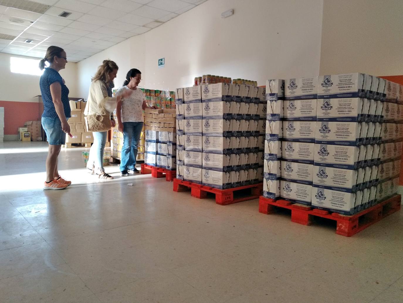 San Andrés reparte nueve toneladas de alimentos entre cerca de 200 familias del municipio