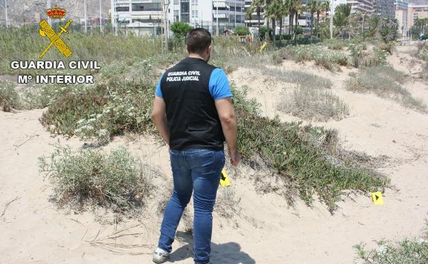 Detenidos dos jóvenes de 16 y 17 años por violar a una menor en una playa de Cullera