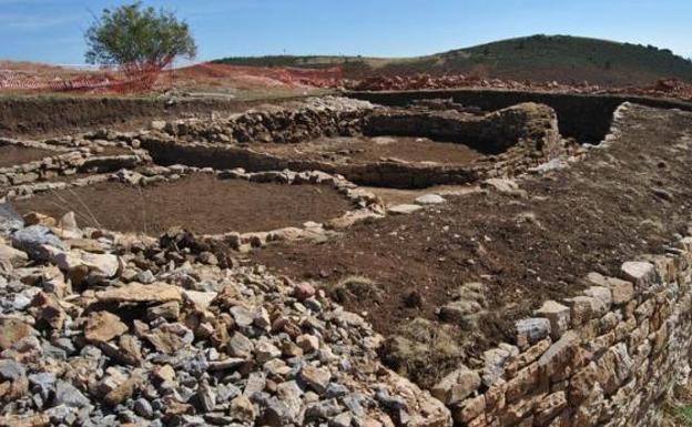 La Ercina dialoga con el pasado en un nuevo ciclo de conferencias de arqueología