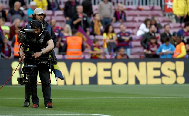 Los derechos televisivos, el maná del fútbol español en peligro