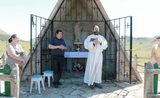 Mieres vuelve a poner 'un pie' en el Puerto de Pinos con el rechazo de León