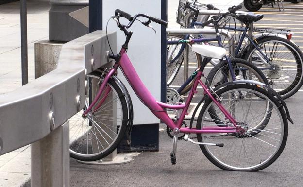 Cuatro de cada diez puestos de alquiler de bicis no funciona y León valora repensar el modelo
