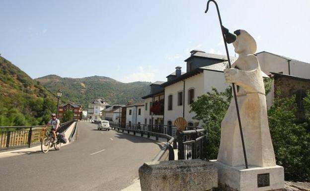 Iagoba Fanlo y Pedro Halffter ofrecen un concierto en la iglesia de San Nicolás el Real de Villafranca del Bierzo