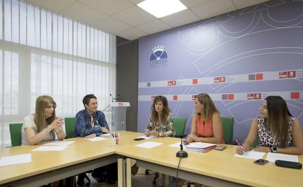 Virginia Barcones confía en que haya «menos piedras en el camino» para aprobar la ley LGTB