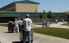'La Caixa' facilita la inserción sociolaboral de 11 presos en León durante el pasado año