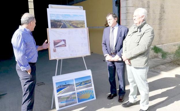 La Junta invierte 16 millones de euros en la conservación de la autovía 'Camino de Santiago'