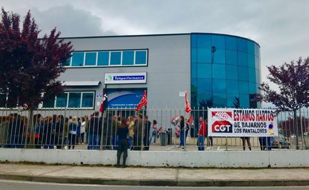 Los trabajadores de Teleperformance están llamados a dos jornadas de huelga en Ponferrada, Sevilla y Cantabria