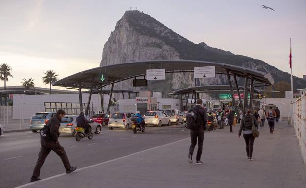 Vox plantea cerrar la Verja de Gibraltar tras el 'brexit' para forzar a Reino Unido a negociar