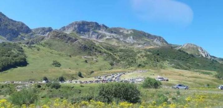 Tradición y caballos para honrar a la Virgen de Riosol en Maraña