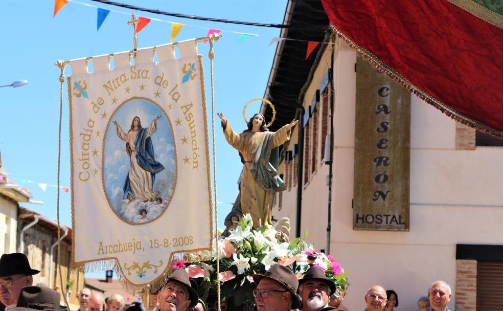 Nuestra Señora brilla con devoción
