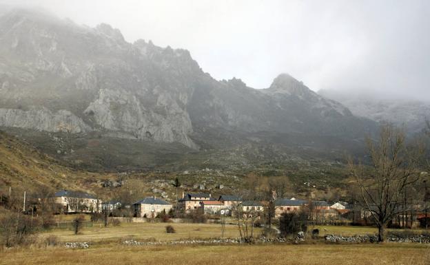 El centro de interpretación del mastín, la recuperación de la Iglesia y el acceso a Internet, las claves de este mandato en Sena de Luna
