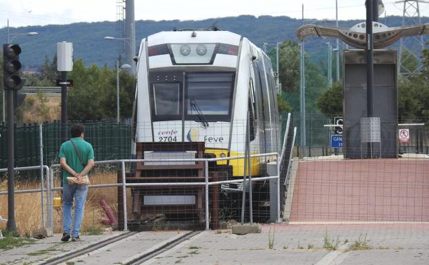 Feve se desangra, ya ha perdido 250.000 pasajeros, y no ve una solución a corto plazo para llegar a León