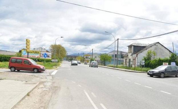 Las obras de la glorieta de Fuentesnuevas obligan a cortar el tráfico en un tramo de la carretera de los Muelles