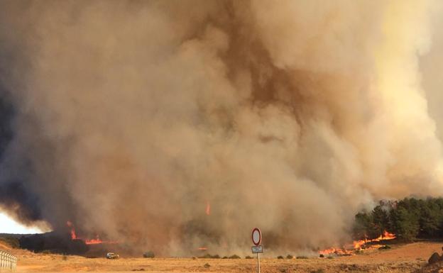 El humo por el fuego en Cubillas de Rueda llega a León capital