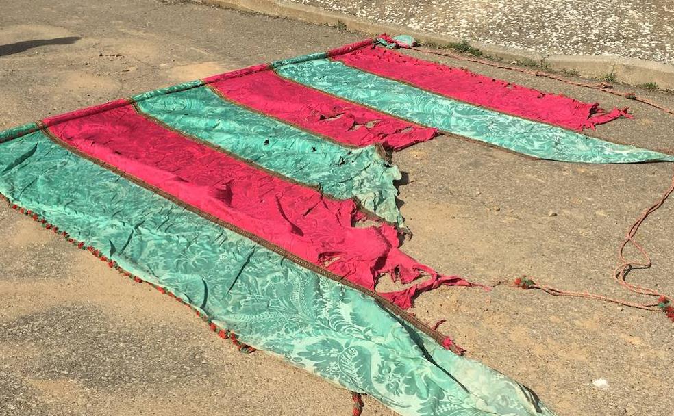 San Pedro de los Oteros recupera su pendón