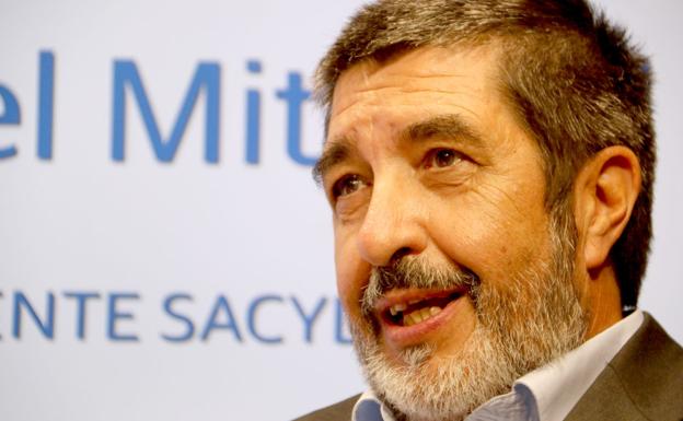 Manuel Mitadiel, gerente de Sacyl: «El Hospital de León aún tiene que definir qué quiere ser de mayor»