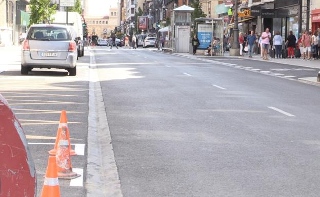 León descarta reordenar el tráfico del entorno de Ordoño II y negociará bonificaciones al estacionamiento en los parking subterráneos